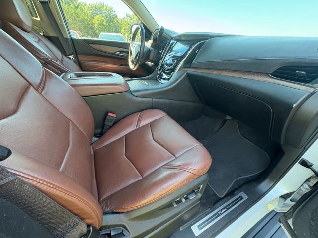 2017 Cadillac Escalade Premium Luxury - Photo 37