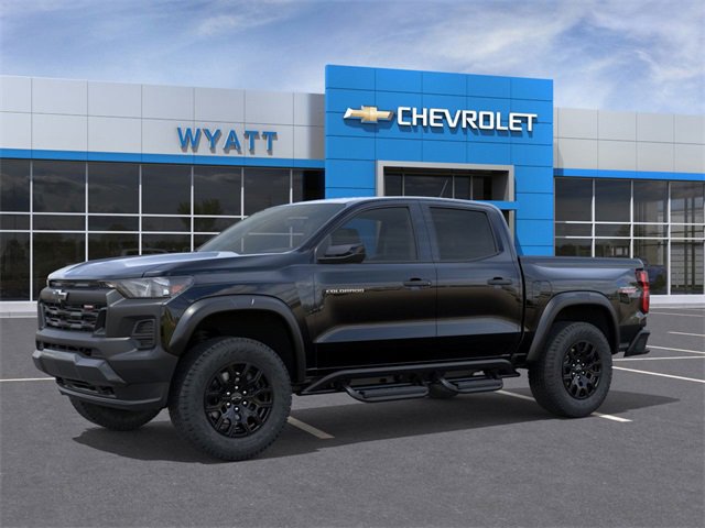 2026 Chevrolet Colorado Trail Boss photo 2