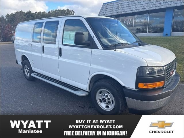 2023 GMC Savana Cargo Work Van's photo