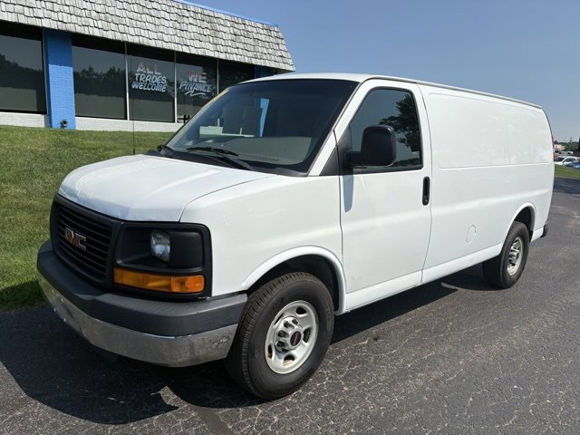 2016 Gmc Savana Cargo 3500 photo 2
