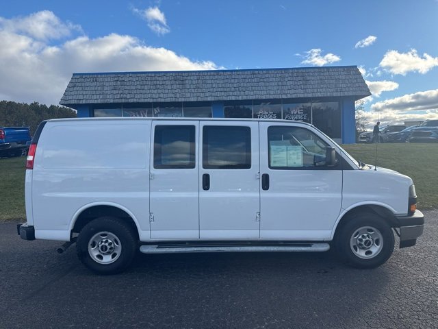 2023 Gmc Savana Cargo 2500 photo 3