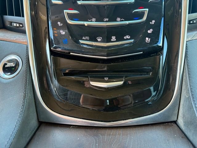 2017 Cadillac Escalade Premium Luxury - Photo 18