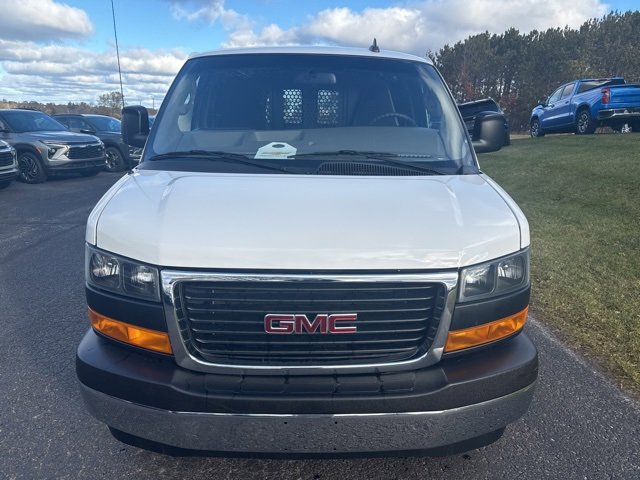 2023 Gmc Savana Cargo 2500 photo 2
