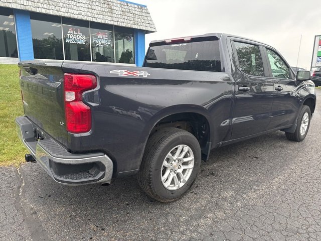 2022 Chevrolet Silverado 1500 LT photo 4