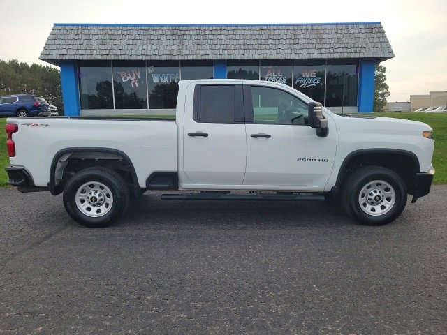 2022 Chevrolet Silverado 2500HD photo 3
