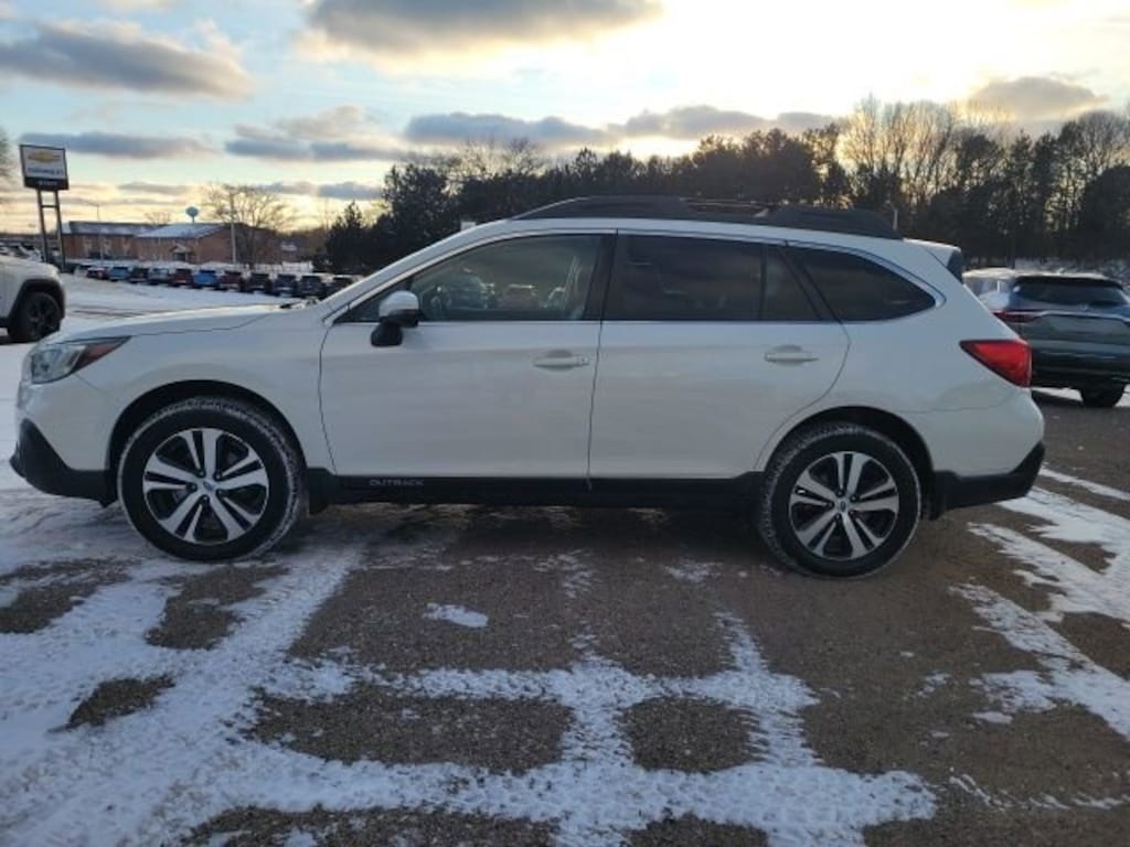 Used 2018 Subaru Outback 2.5i Limited SUV