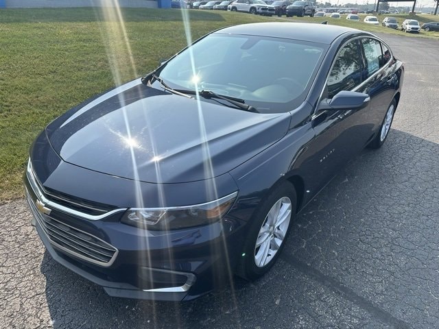 Used 2018 Chevrolet Malibu 1LT with VIN 1G1ZD5ST6JF232920 for sale in Manistee, MI