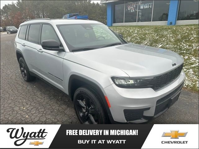 2022 Jeep Grand Cherokee L Laredo Altitude's photo