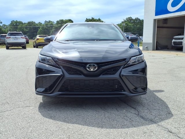 Used 2021 Toyota Camry SE Nightshade with VIN 4T1G11AK3MU464623 for sale in Whitehall, MI