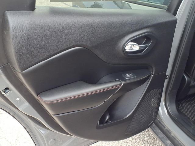 2019 Jeep Cherokee Trailhawk - Photo 14