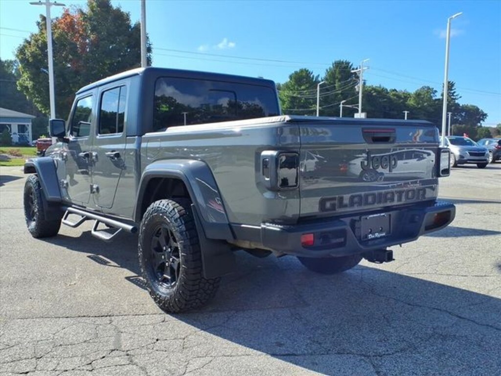 Used 2022 Jeep Gladiator Sport Truck Crew Cab