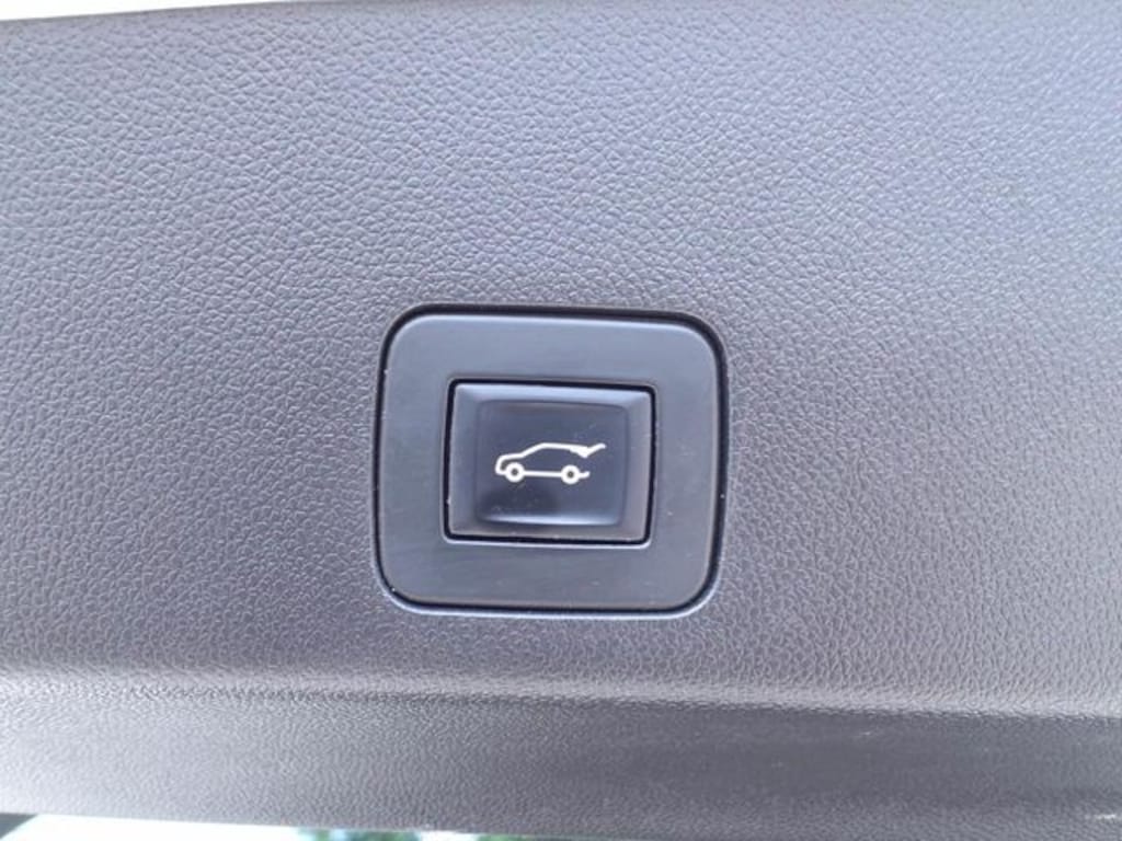 Used 2021 Buick Encore GX Essence SUV