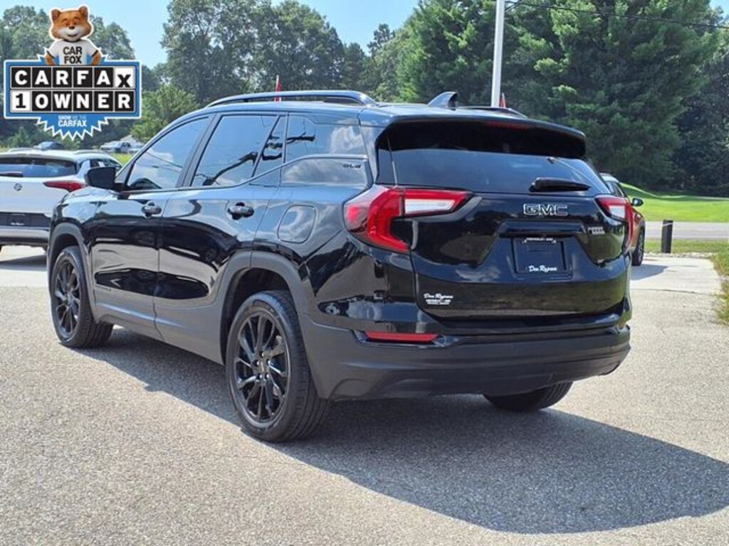 Used 2023 GMC Terrain SLE SUV