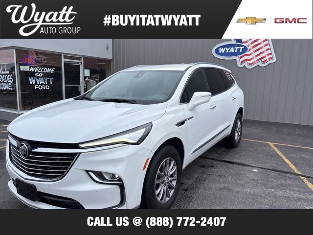2023 Buick Enclave Essence's photo