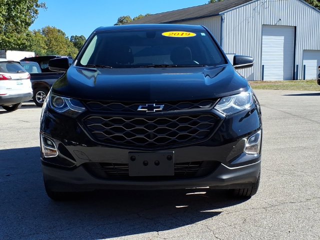 Used 2019 Chevrolet Equinox LT with VIN 2GNAXVEX7K6303264 for sale in Whitehall, MI