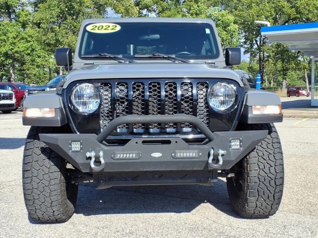 Used 2022 Jeep Gladiator Sport Truck Crew Cab