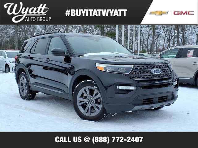 2023 Ford Explorer XLT's photo