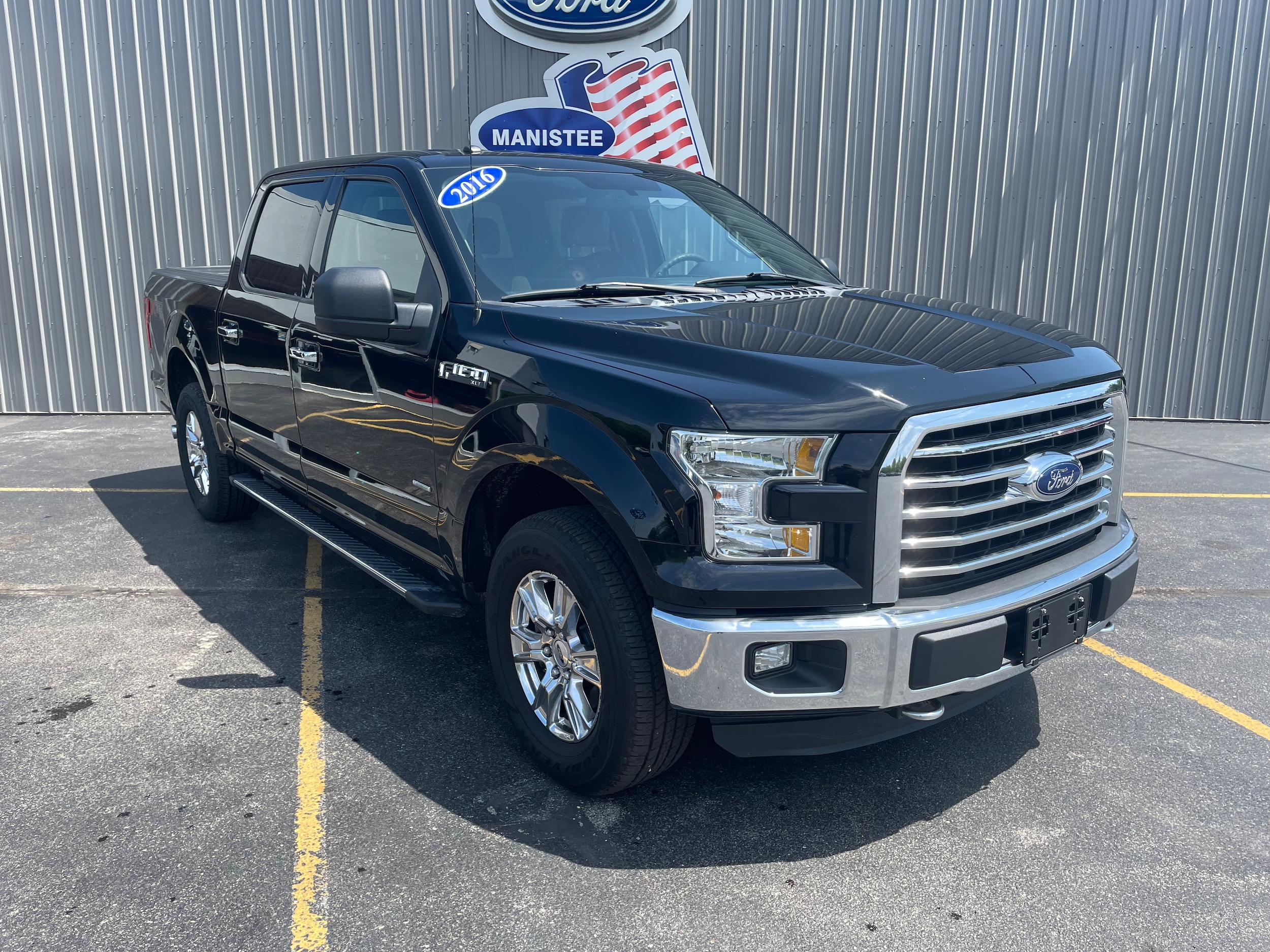 Used 2016 Ford F-150 XLT with VIN 1FTEW1EP2GFC20084 for sale in Manistee, MI