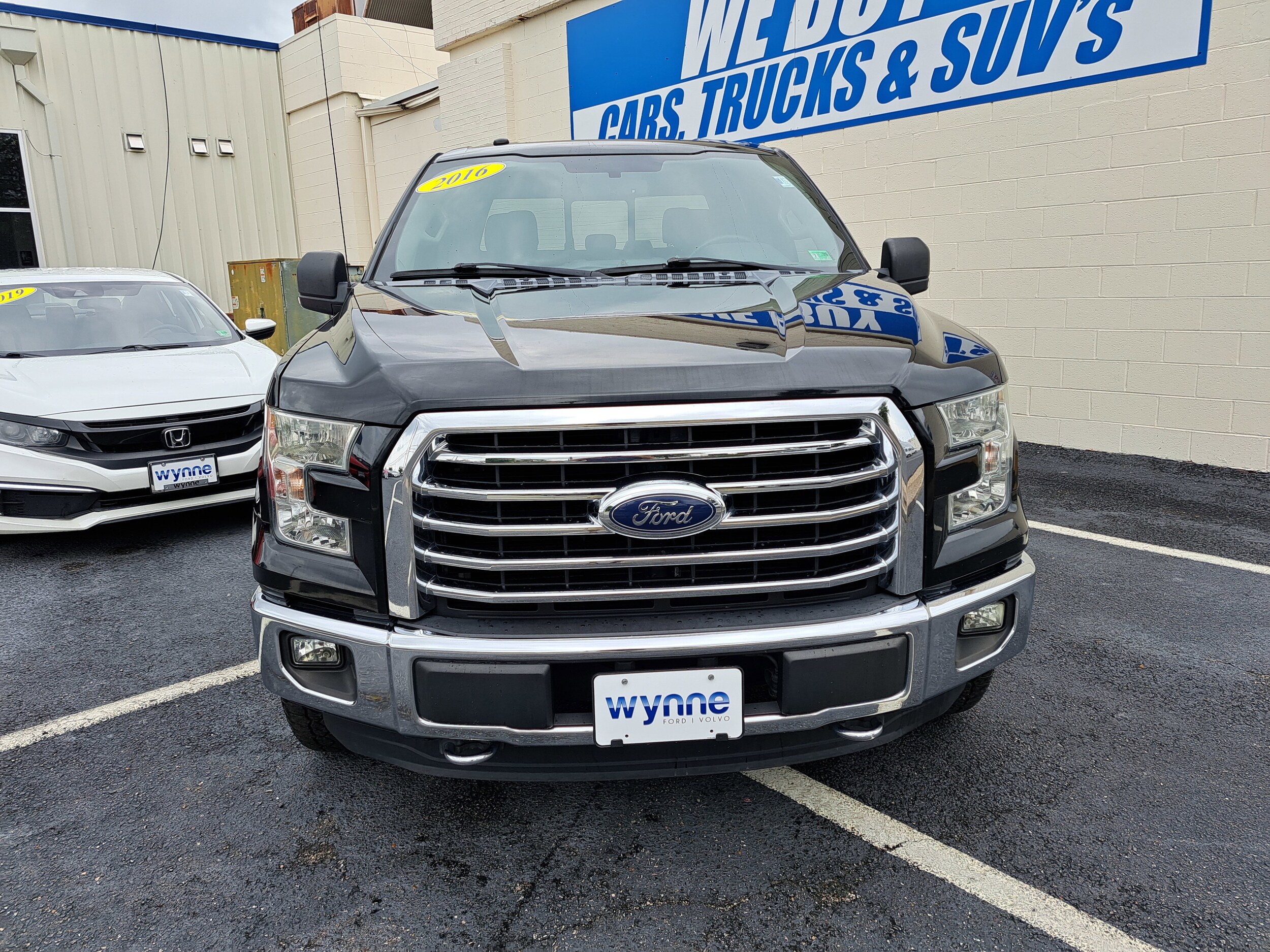 2016 Ford F-150 XLT photo 2