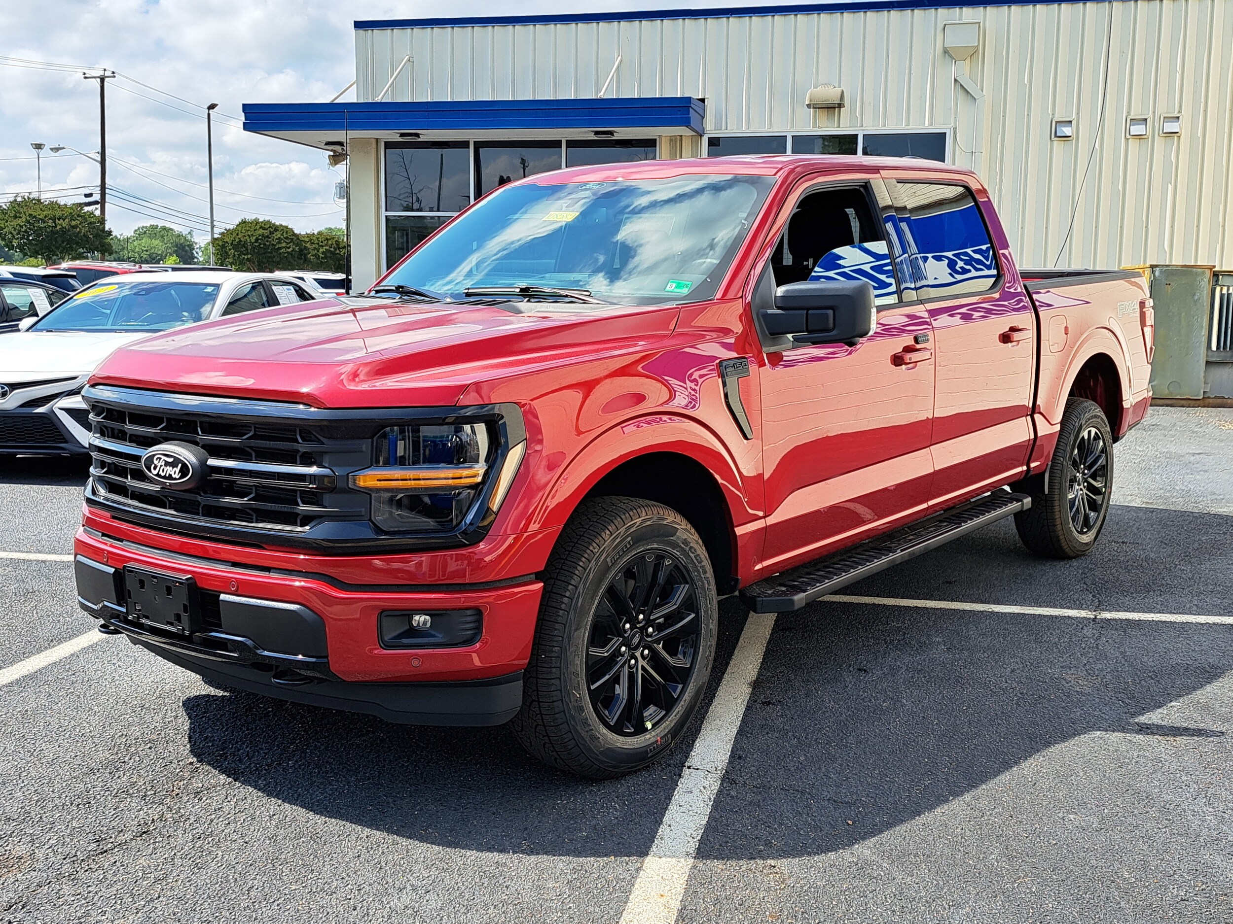 2023 Ford F-150 XLT photo 3