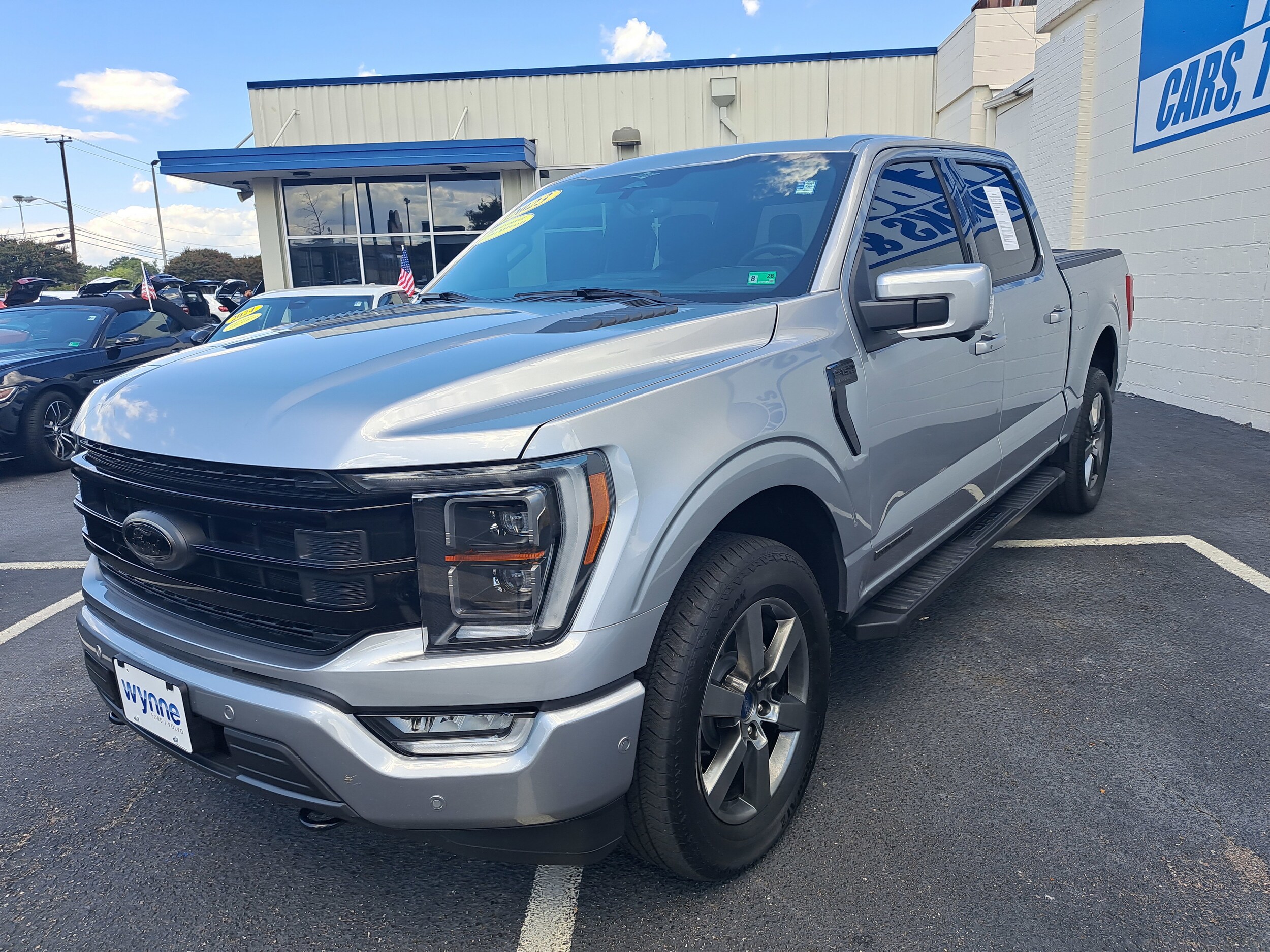 2023 Ford F-150 Lariat photo 3