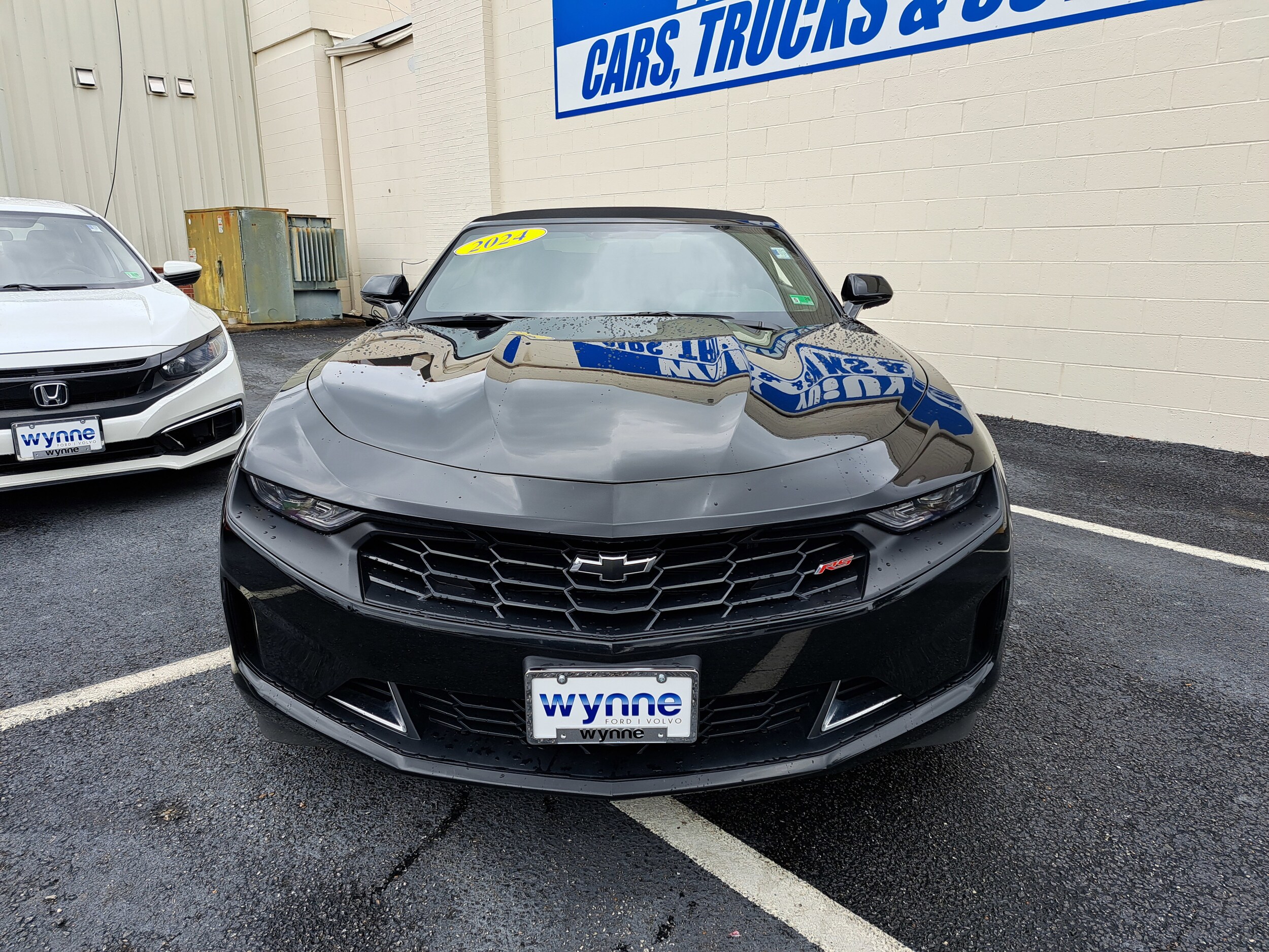 2024 Chevrolet Camaro 1LT photo 2