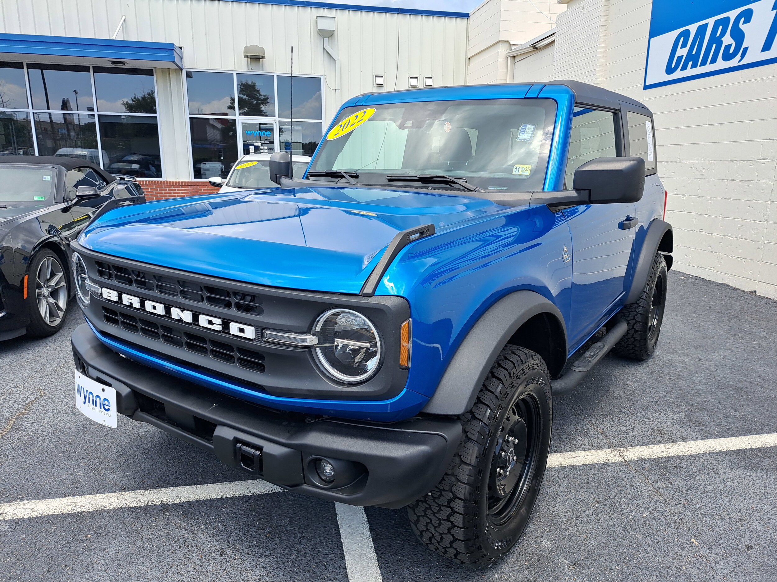 2022 Ford Bronco Black Diamond photo 3