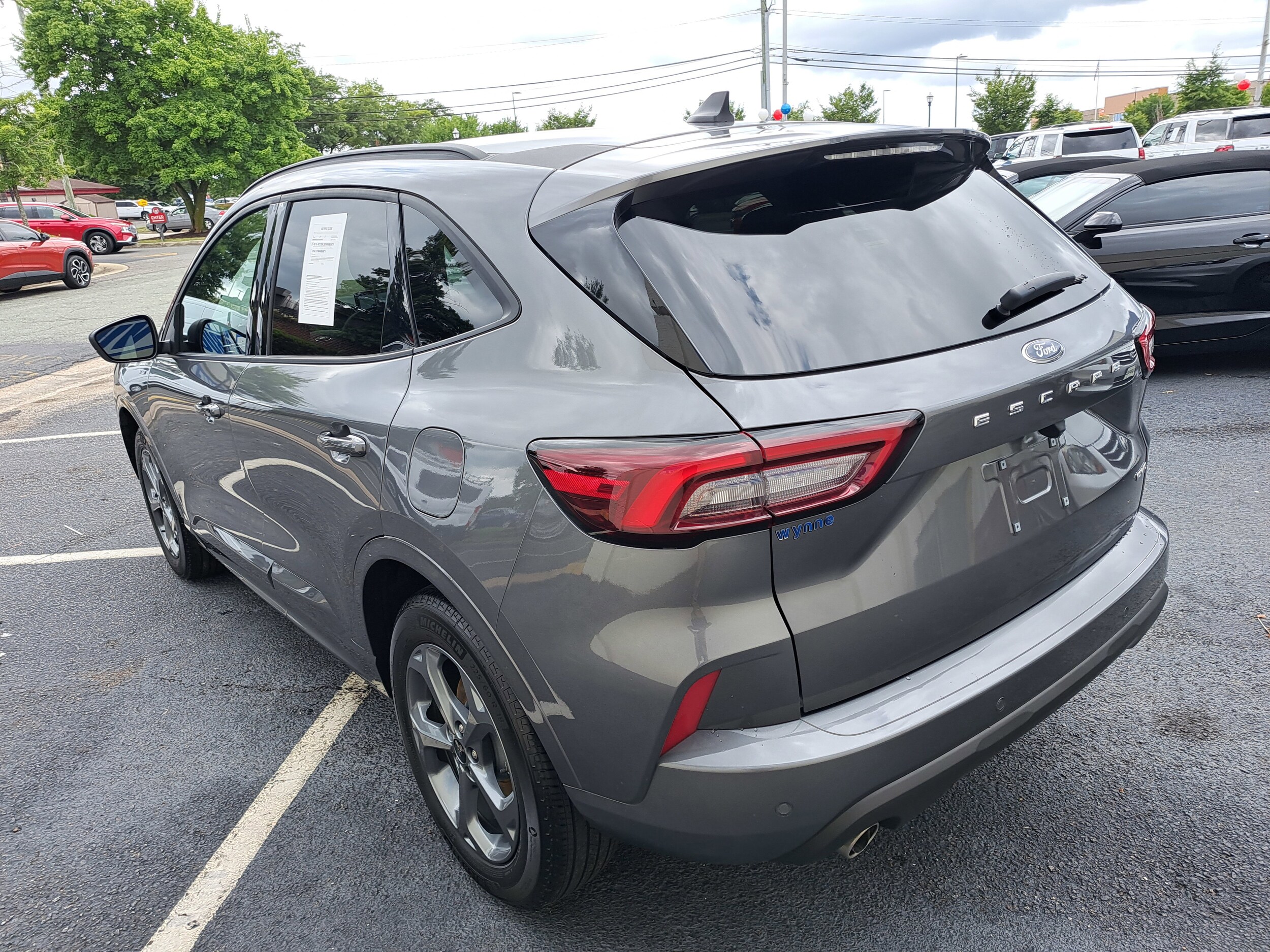 2024 Ford Escape ST-Line photo 4