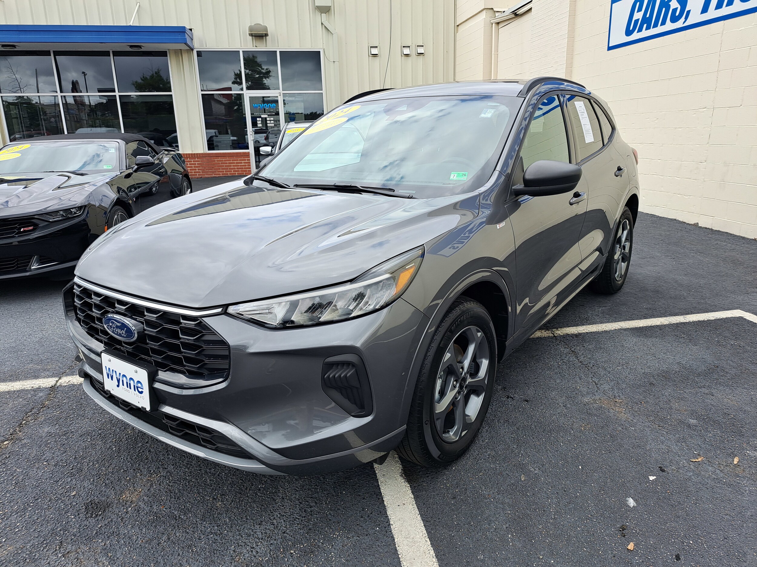 2024 Ford Escape ST-Line photo 3