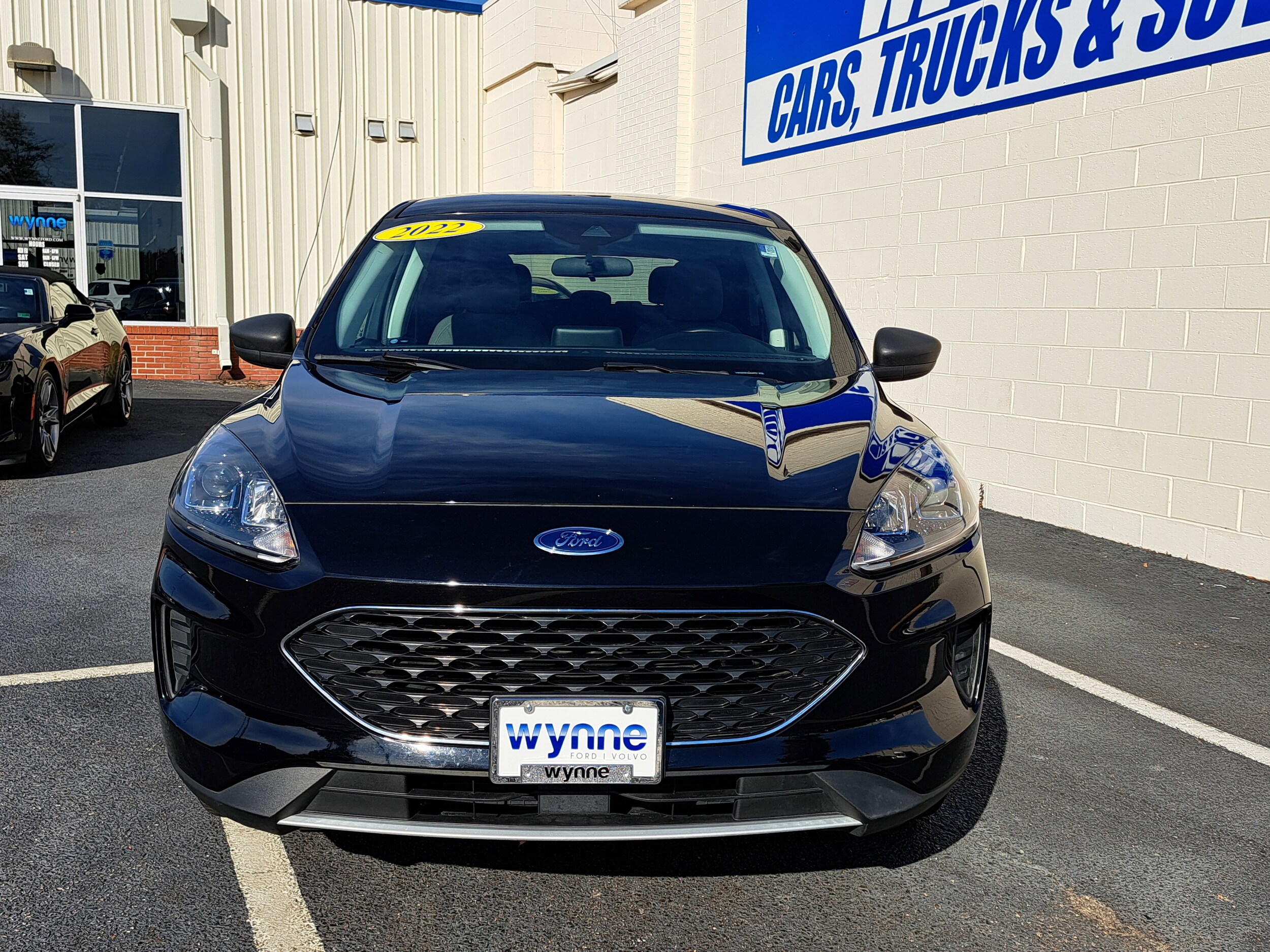 2022 Ford Escape SE photo 2