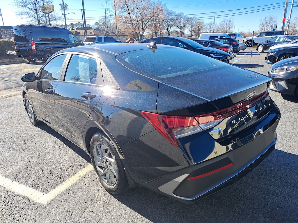 Used 2024 Hyundai Elantra SEL SEL IVT