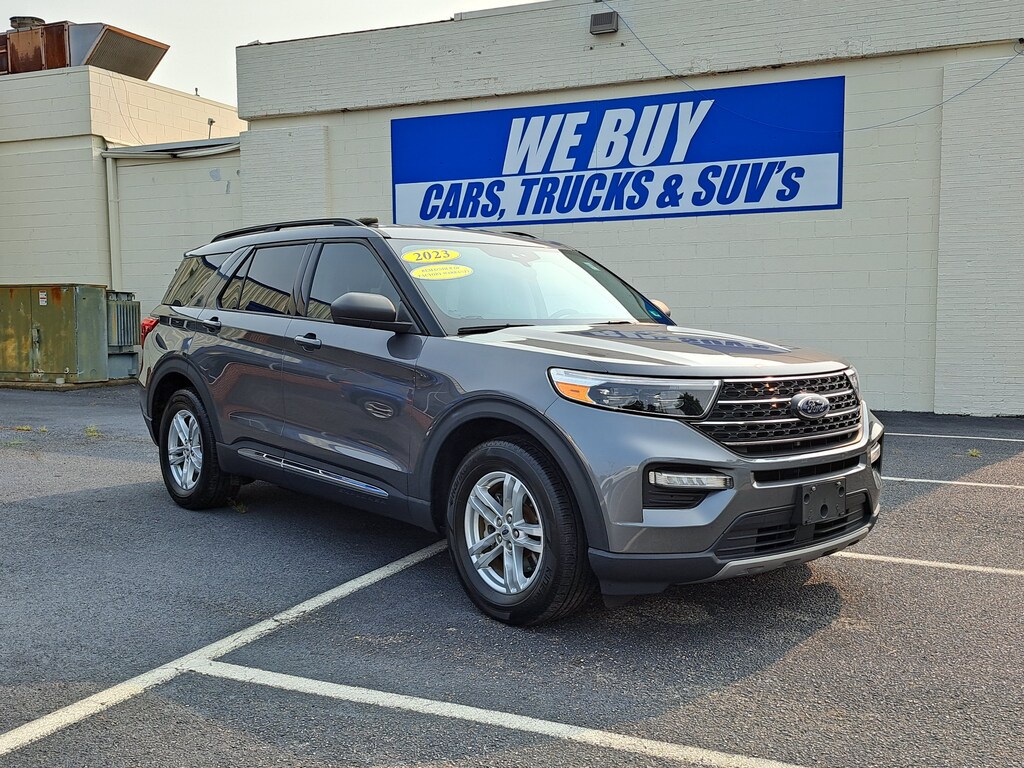 Used 2023 Ford Explorer XLT XLT RWD