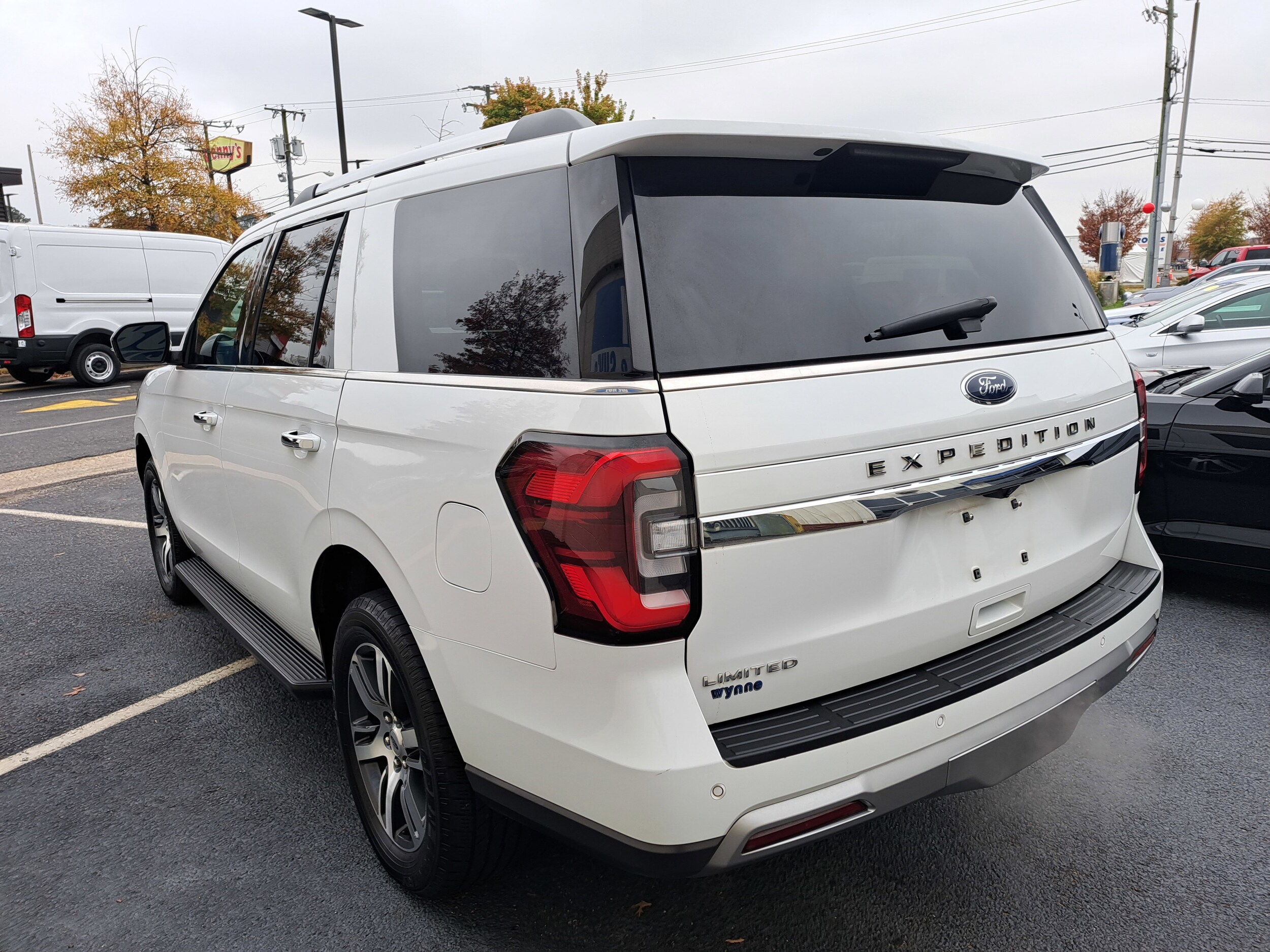 2024 Ford Expedition Limited photo 4