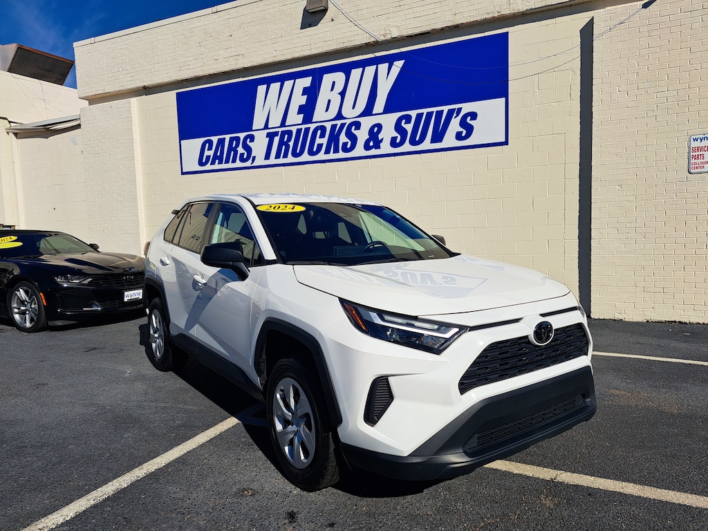 Used 2024 Toyota RAV4 LE LE FWD