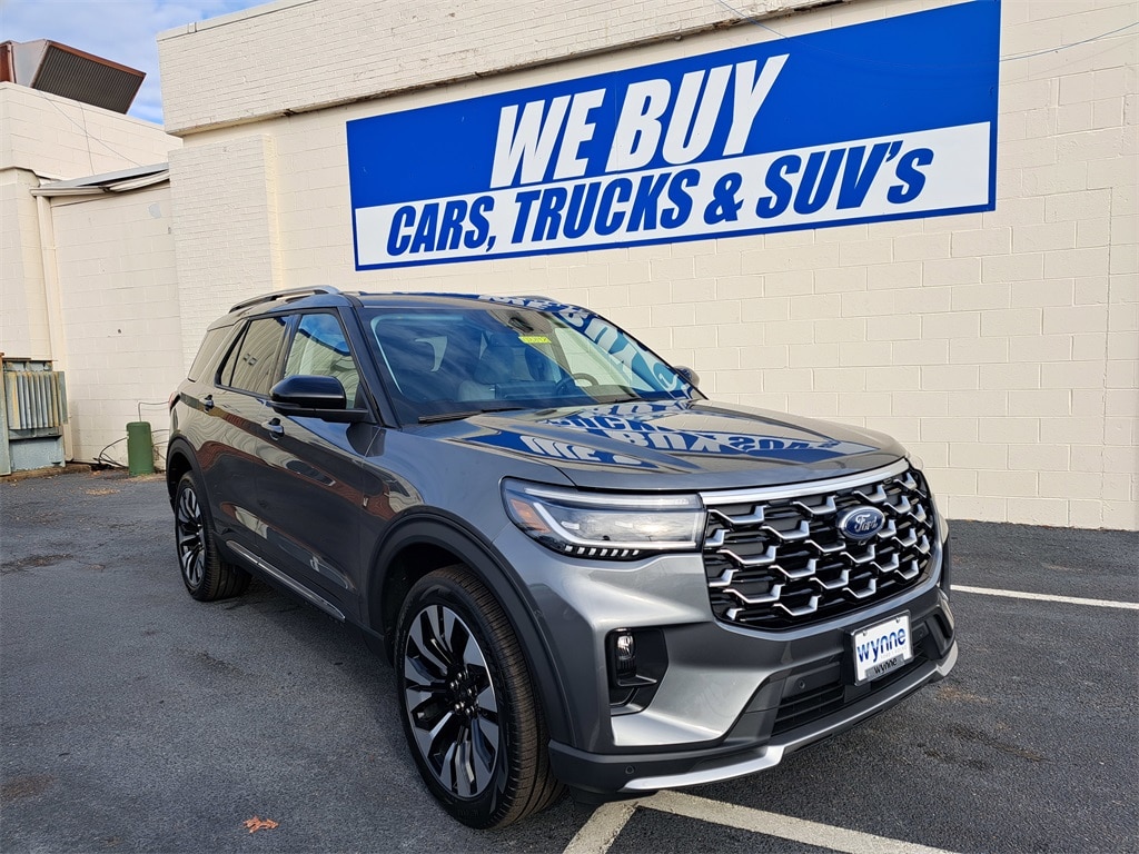 2026 Ford Explorer Platinum's photo