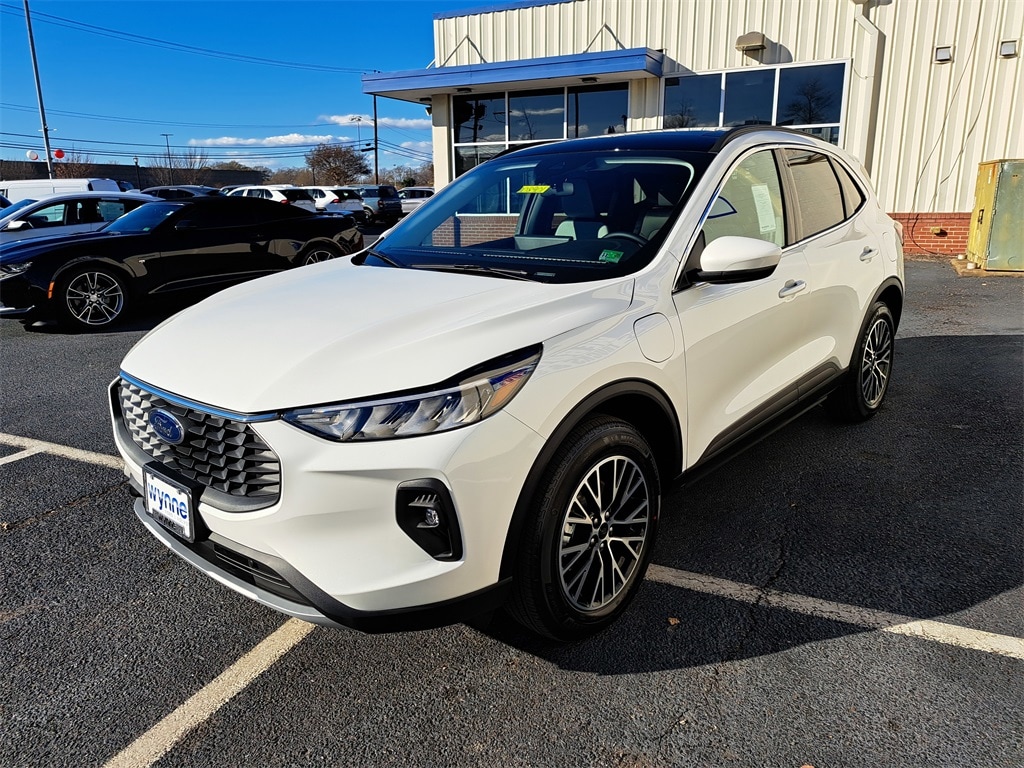 New 2026 Ford Escape PHEV SUV