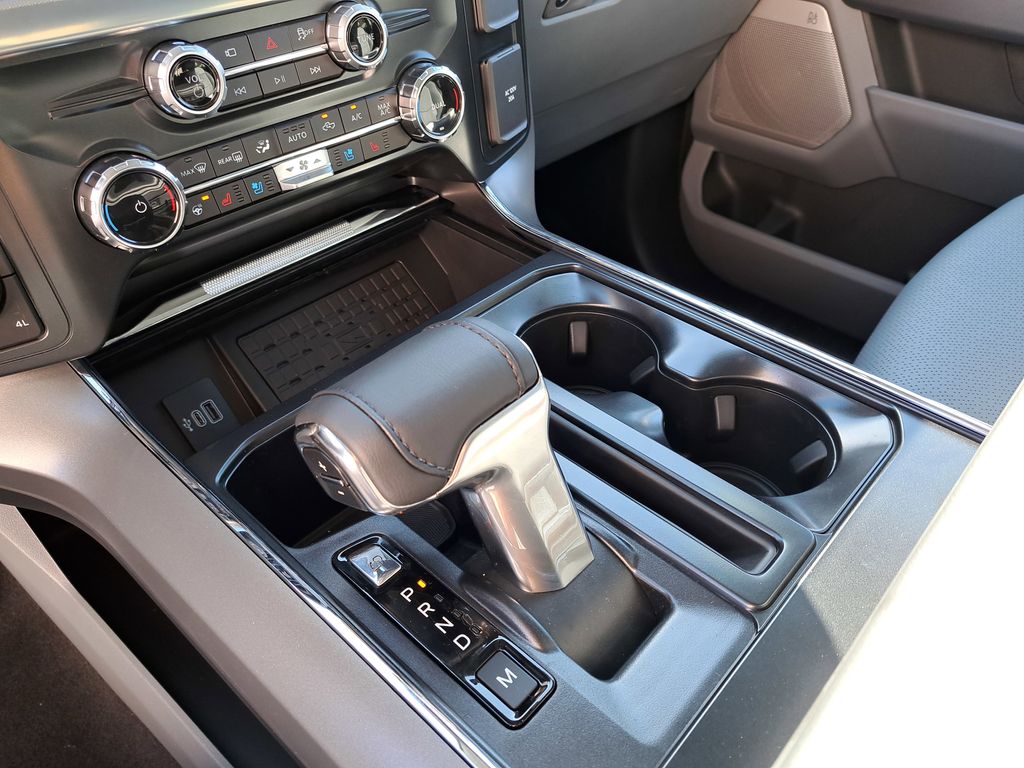 2025 Ford F-150 Lariat - Photo 11