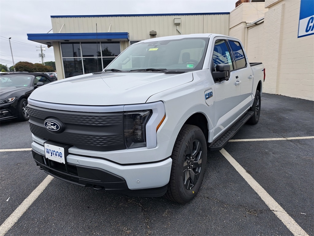 New 2025 Ford F-150 Lightning Flash Truck SuperCrew Cab
