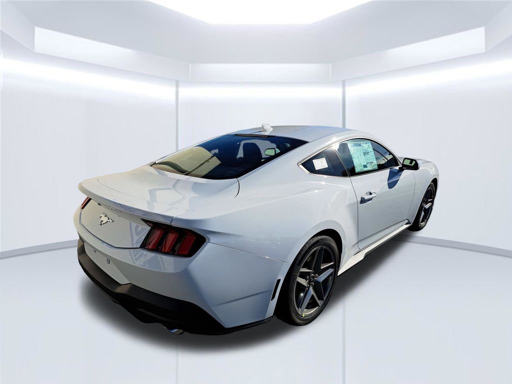 2026 Ford Mustang EcoBoost Fastback - Photo 8