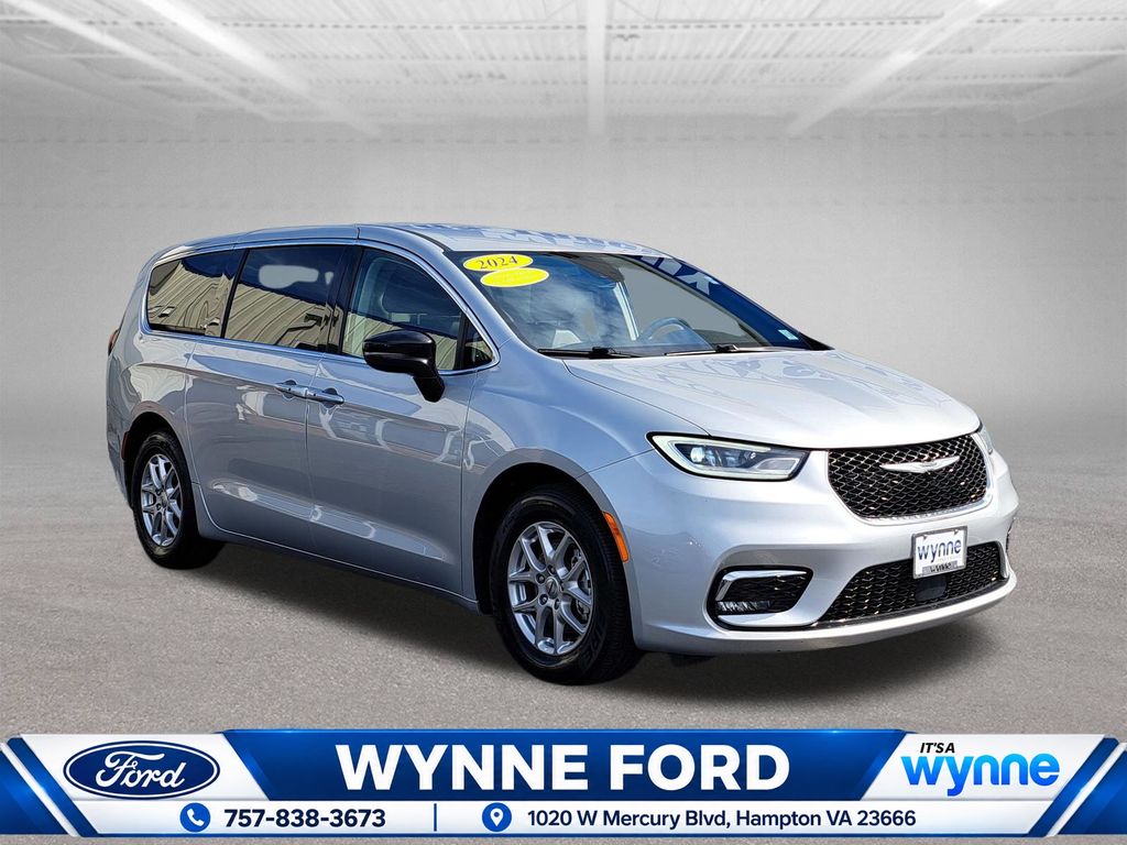 2024 Chrysler Pacifica