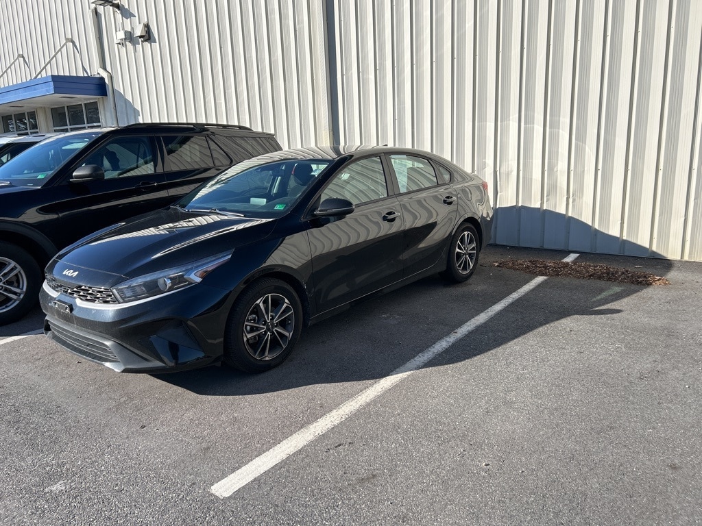 Used 2022 Kia Forte LXS Sedan