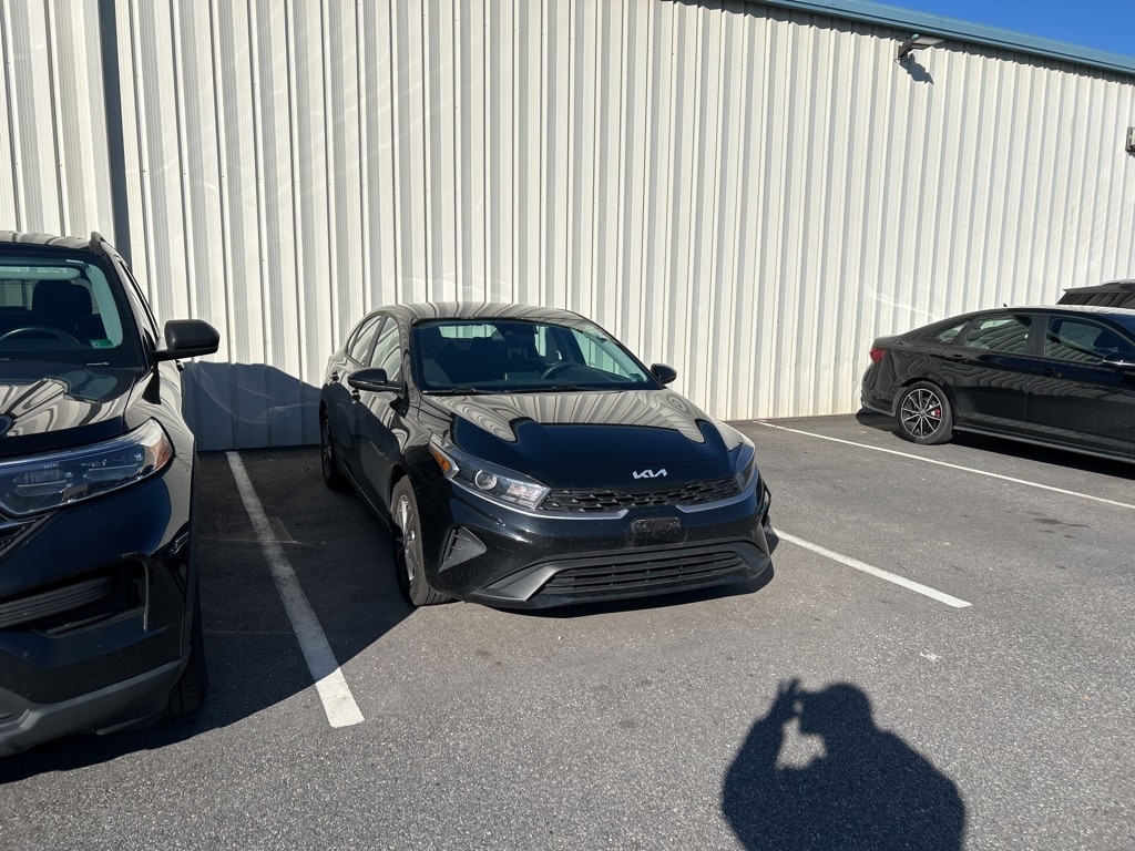 Used 2022 Kia Forte LXS Sedan