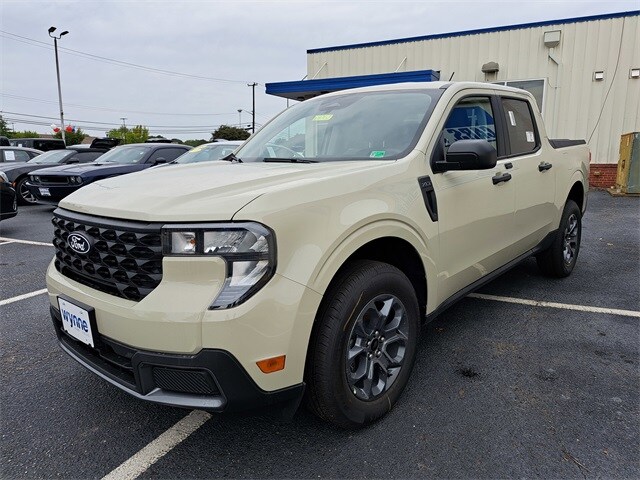 2025 Ford Maverick XLT photo 3