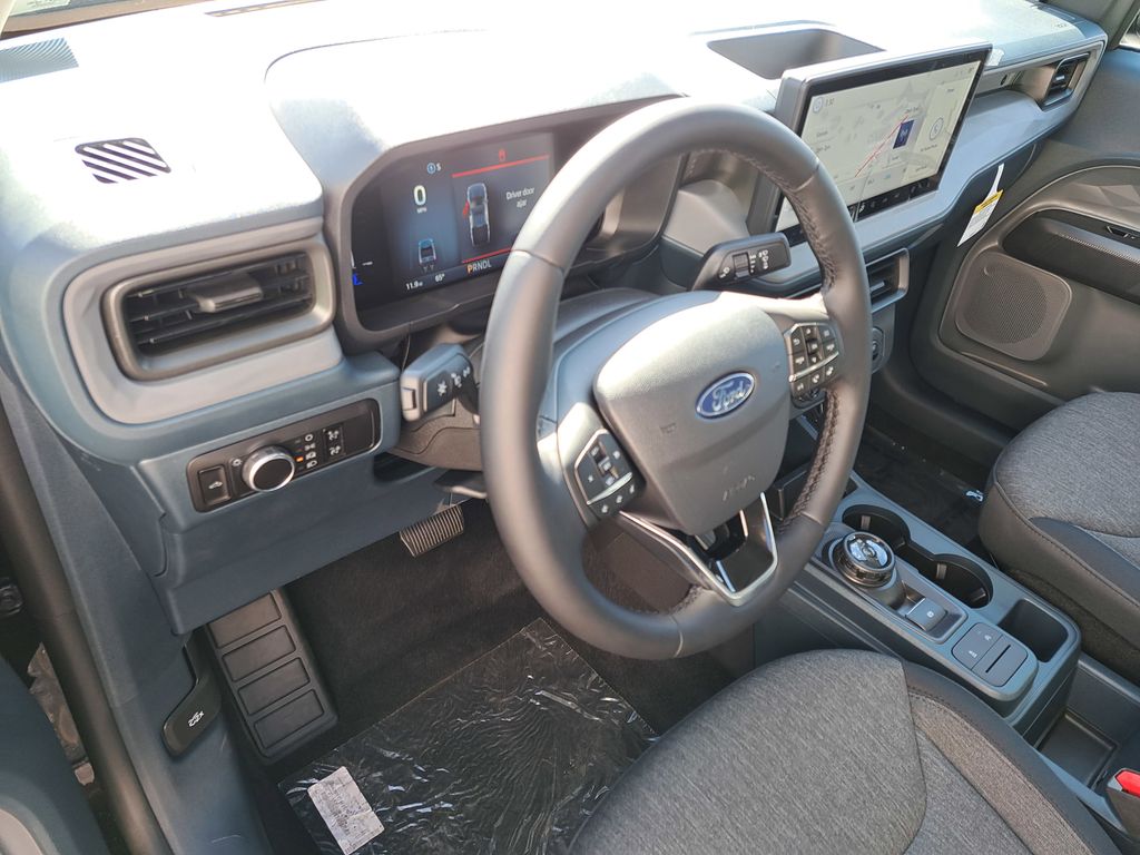 2025 Ford Maverick XLT - Photo 7