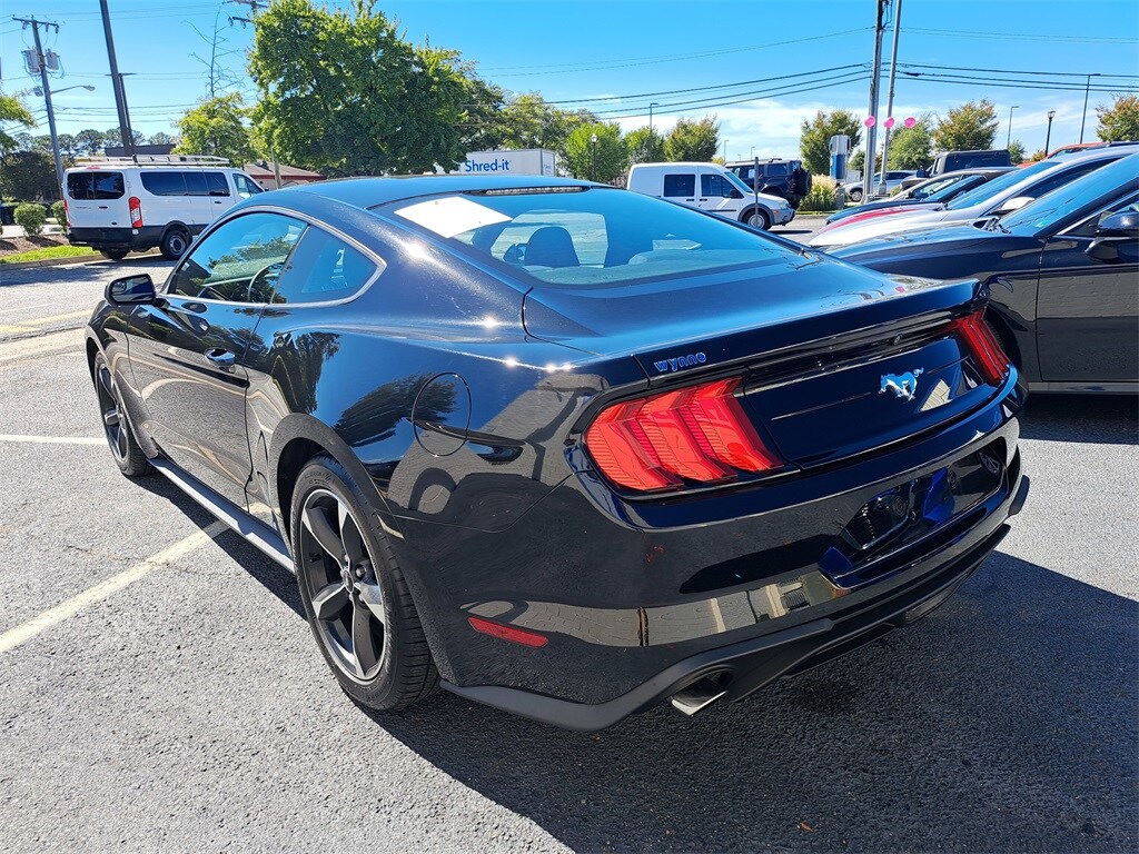 2018 Ford Mustang EcoBoost photo 4