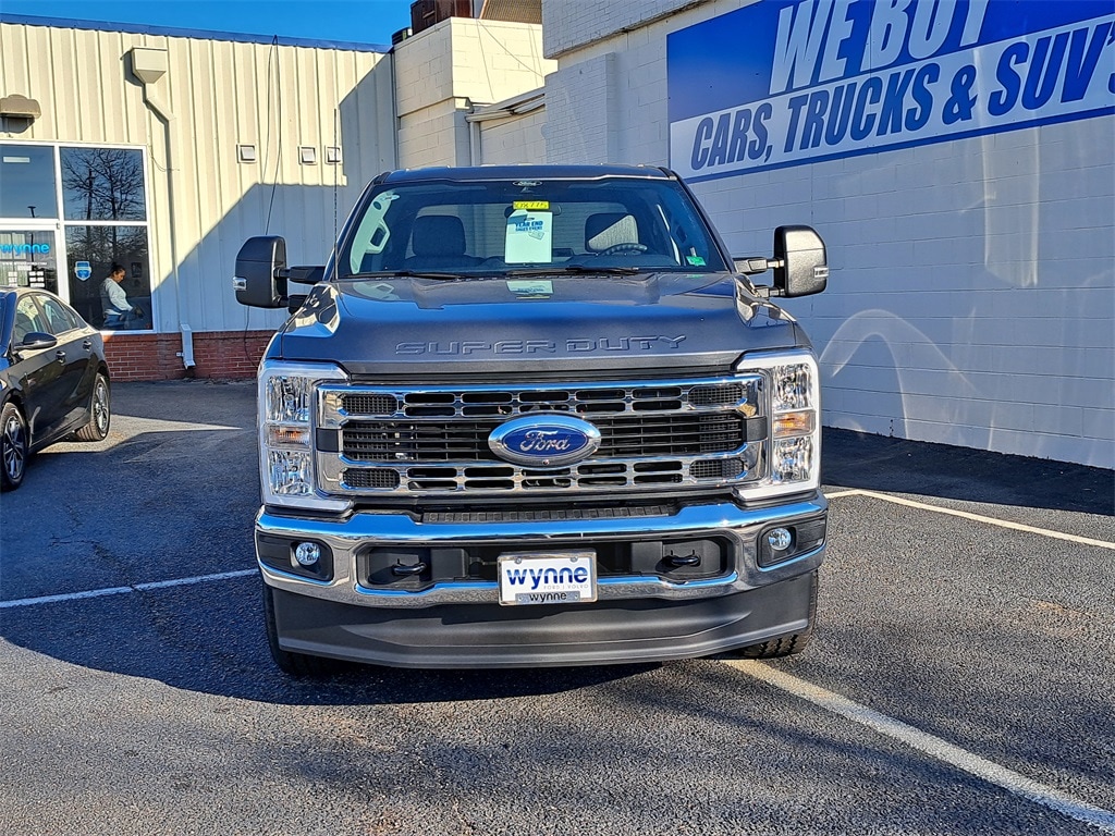 New 2026 Ford F-250 XLT Truck Crew Cab
