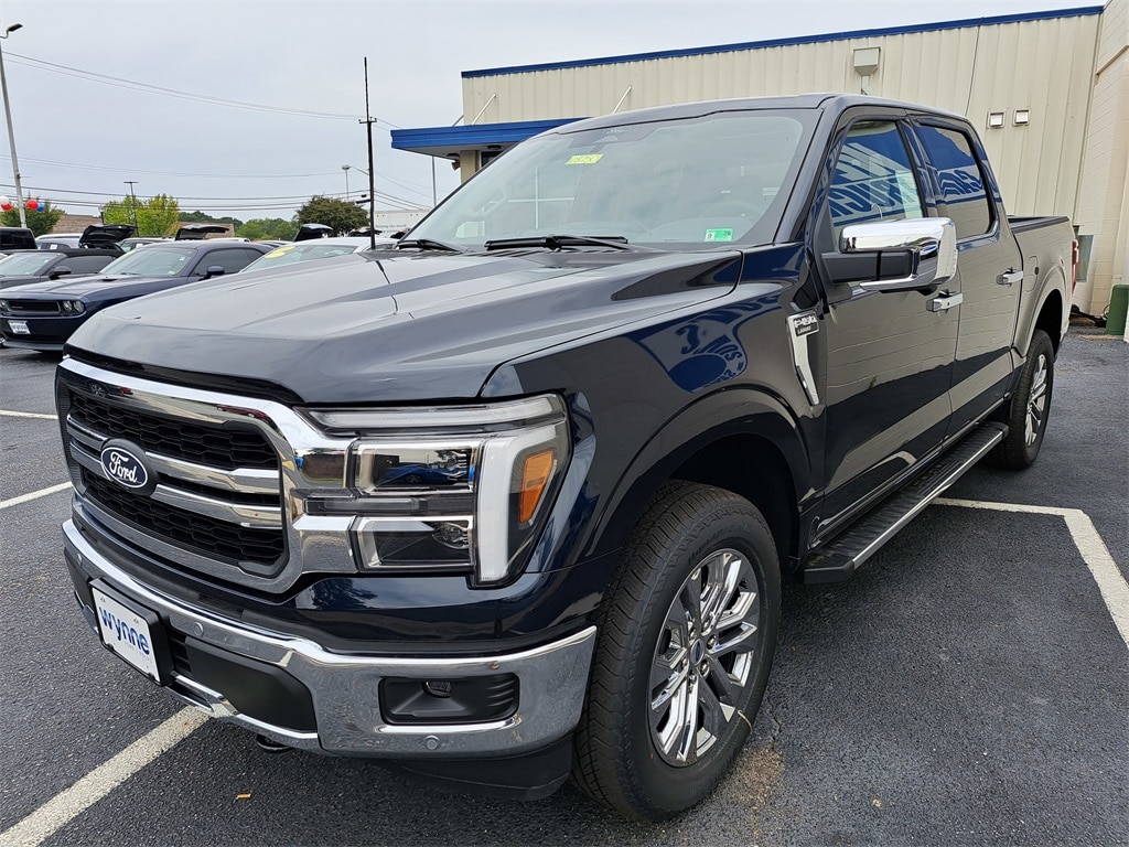 New 2025 Ford F-150 Lariat Truck SuperCrew Cab