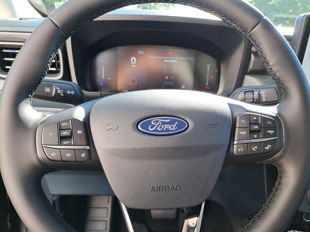 2025 Ford Maverick XLT - Photo 9