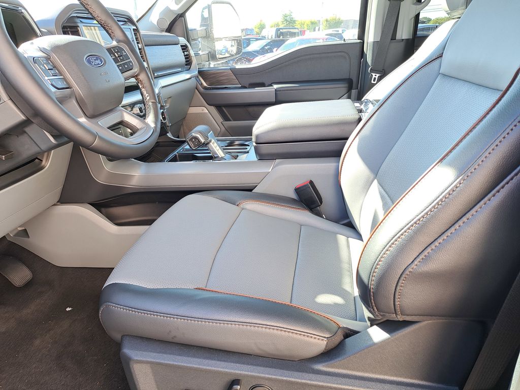 2025 Ford F-150 Lariat - Photo 12