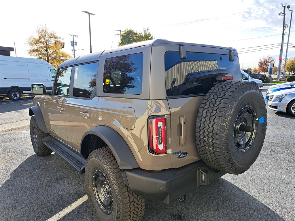 New 2025 Ford Bronco Outer Banks SUV